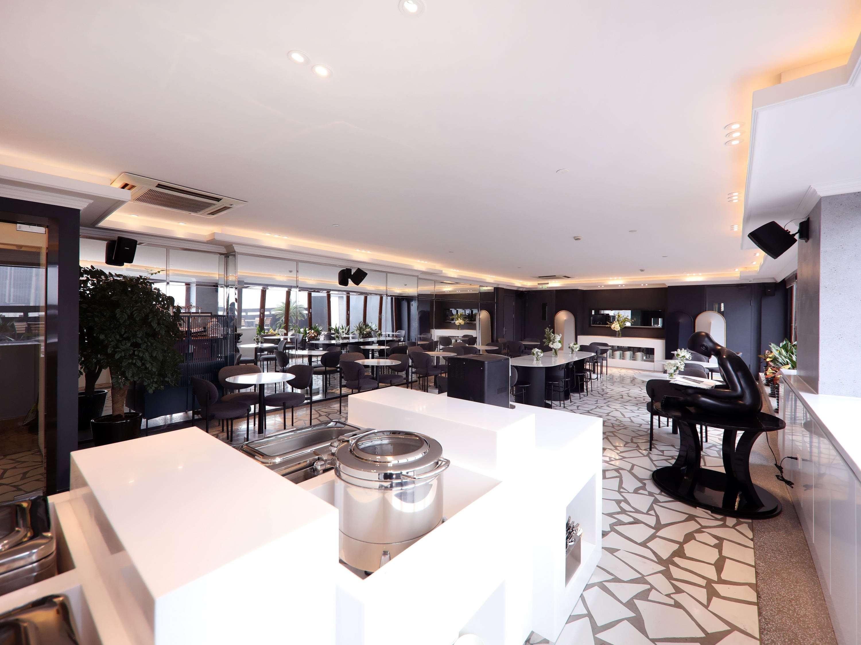 Ibis Shanghai Yu Garden Exterior photo